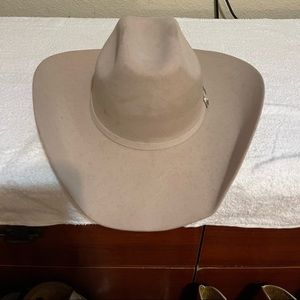 Silverbelly cowboy hat